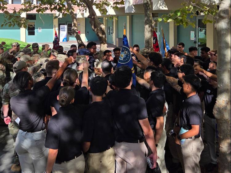 Cadets breaking it down with Air Force General Cadets breaking it down with Air Force General