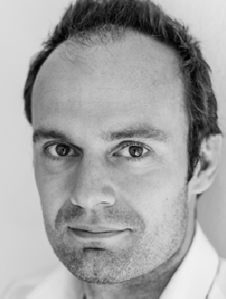 Headshot of Kevin Mannens