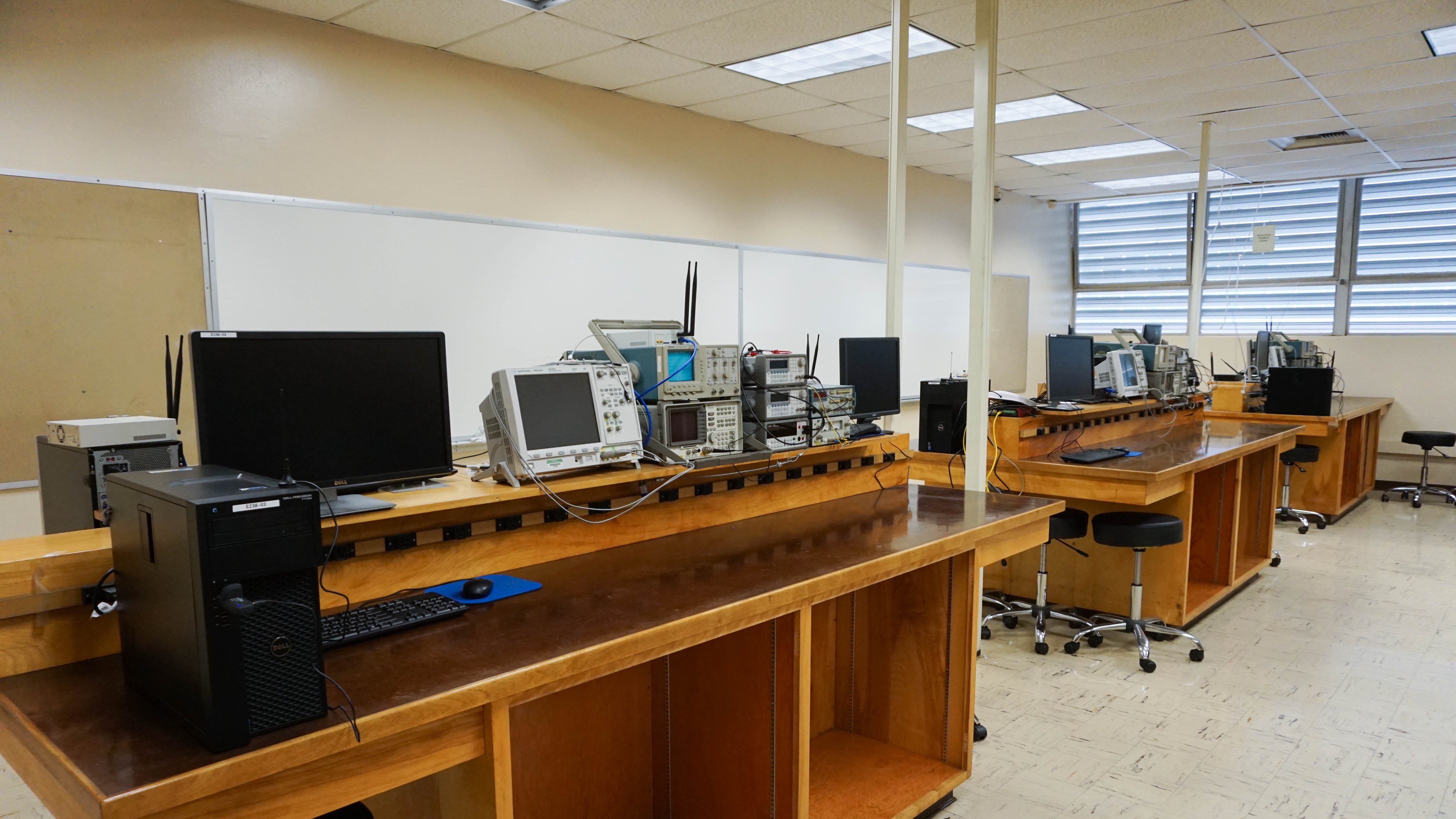 Computer Labs – UM School of Communication