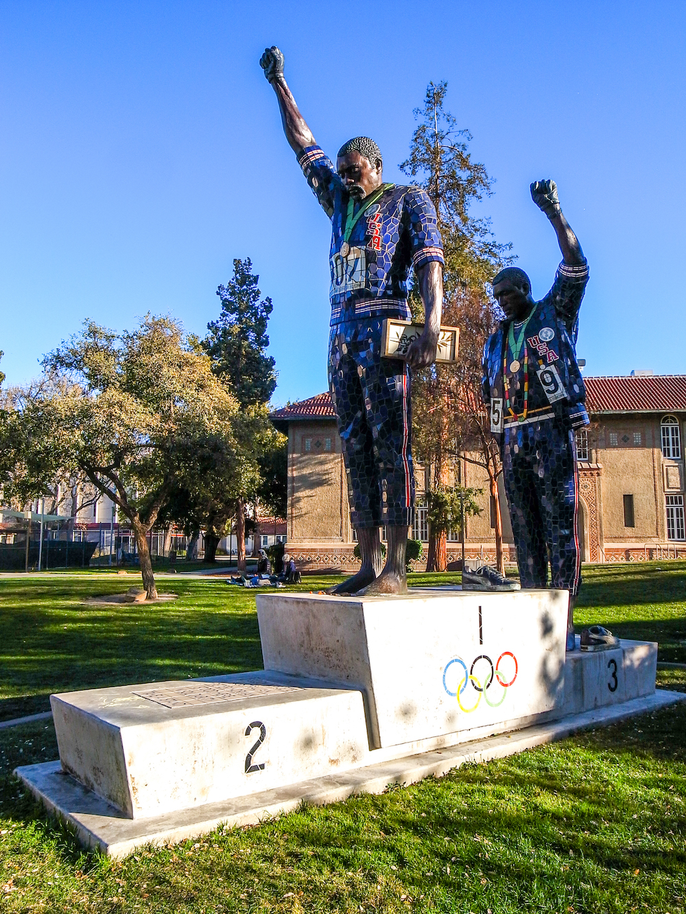 Tommie Smith Statue