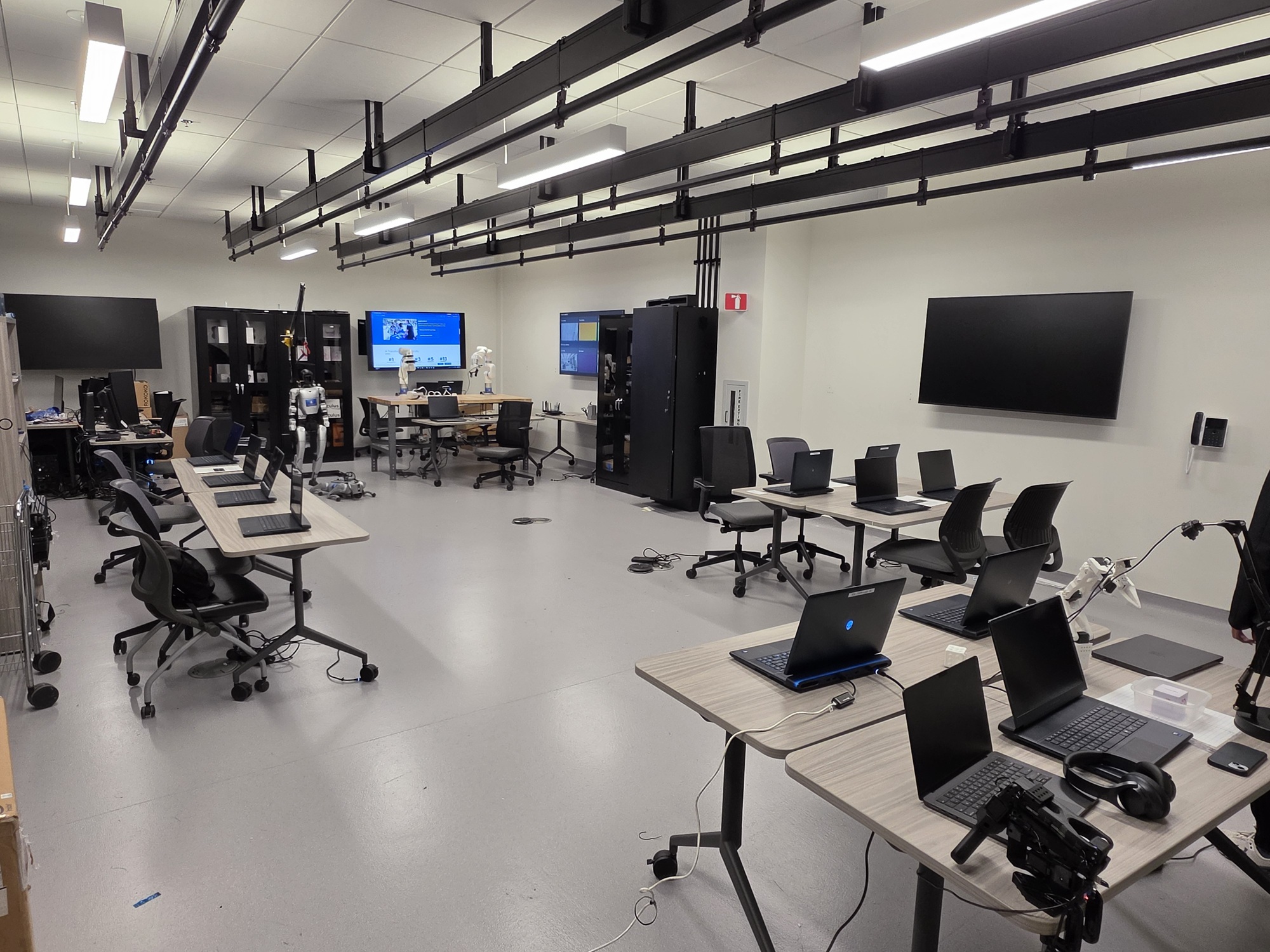 Twin Lab Room SJSU Twin Lab Room